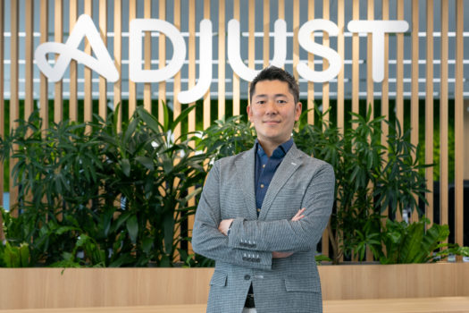 市場変化にさらされても安定基盤は揺るがないーAdjustの長期的展望とは